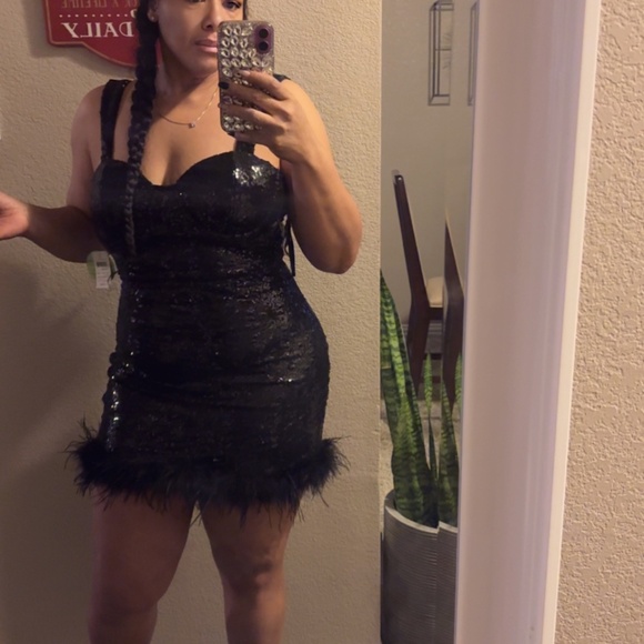 Dress - Picture 1 of 3